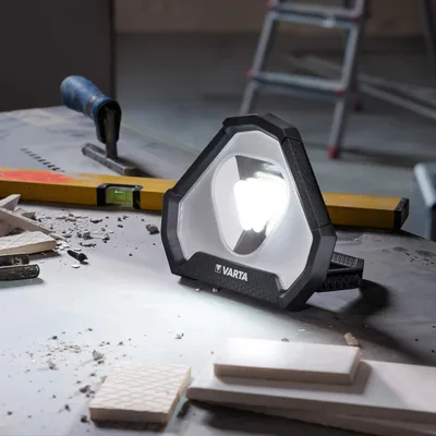 Varta Work Flex Stadium Light foco de trabajo LED recargable IP54 – foto 1
