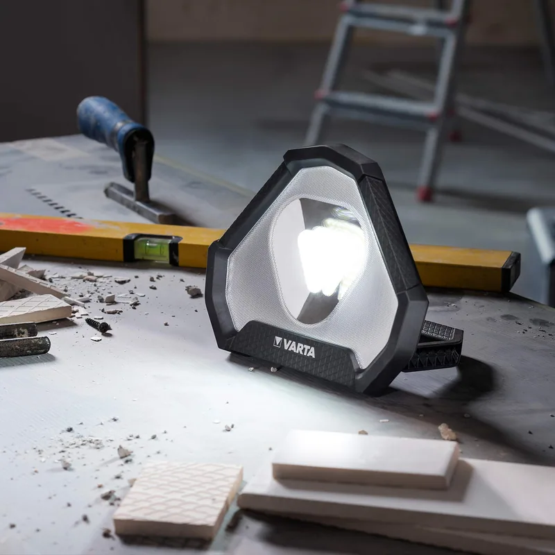 Varta Work Flex Stadium Light foco de trabajo LED recargable IP54